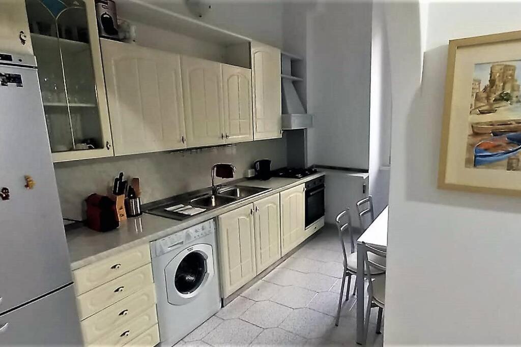 רומא Cozy Flat In Testaccio מראה חיצוני תמונה